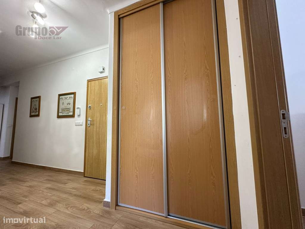 Excelente Apartamento T4 no Barreiro - Conforto e Modernidade-7