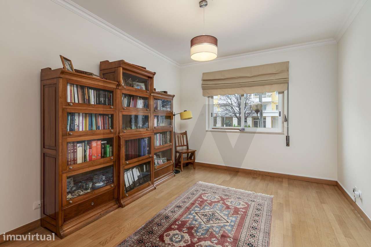 Apartamento T3 com elevador,  estacionamento e arrecadação, Jardins da-17