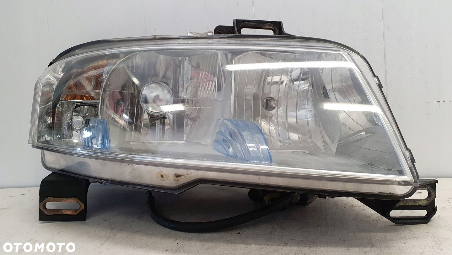 LAMPA PRZÓD PRAWA FIAT STILO 3D XENON ORG EUROPA - 3