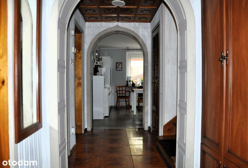 Dom z działką położony w cichej okolicy Jarocina.-9