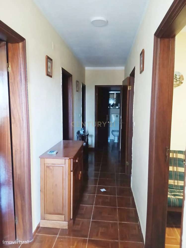 Há casas que se visitam. E há casas que se sentem.-3