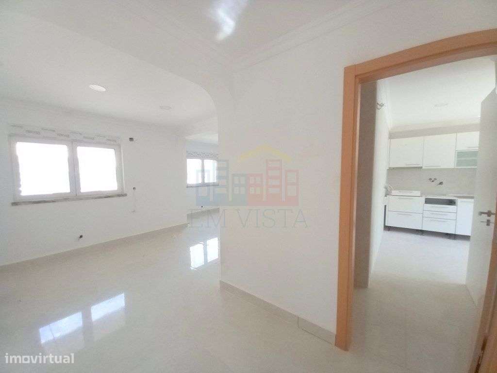 Vivenda Remodelada em Foros de Amora - Grande imagem: 5/20