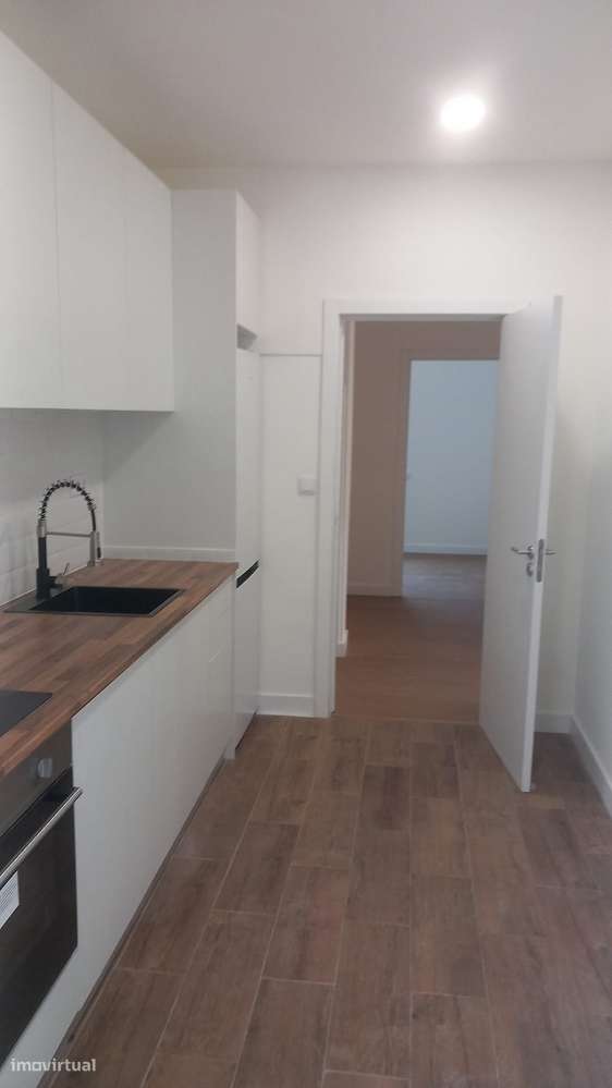 Apartamento T3 à Avenida da República - Grande imagem: 5/19