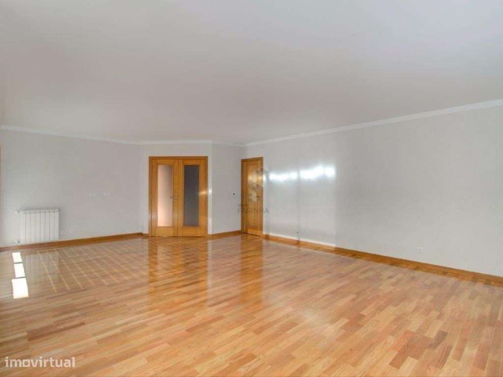 T3 Duplex - Acabamentos de qualidade com grande terraço - Grande imagem: 2/25