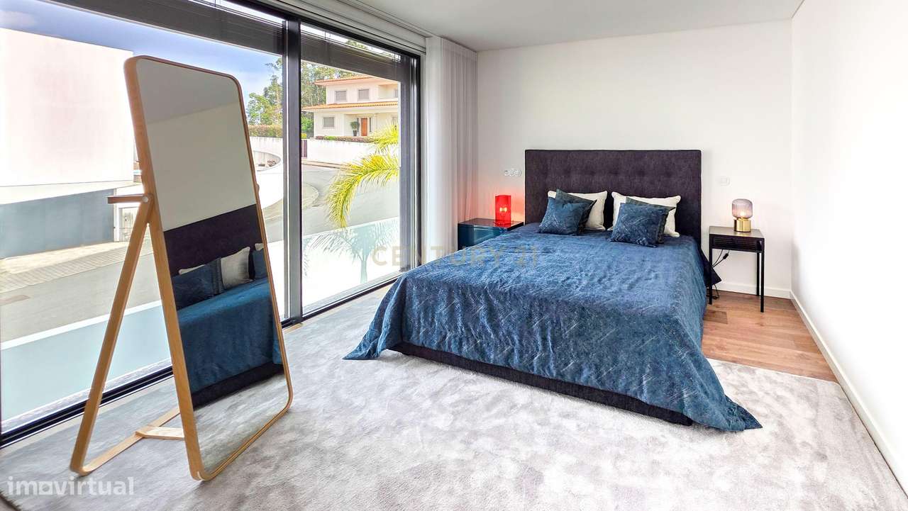 Moradia Contemporânea T4 com Piscina | Arquitetura Premium | Brufe, Vi-24