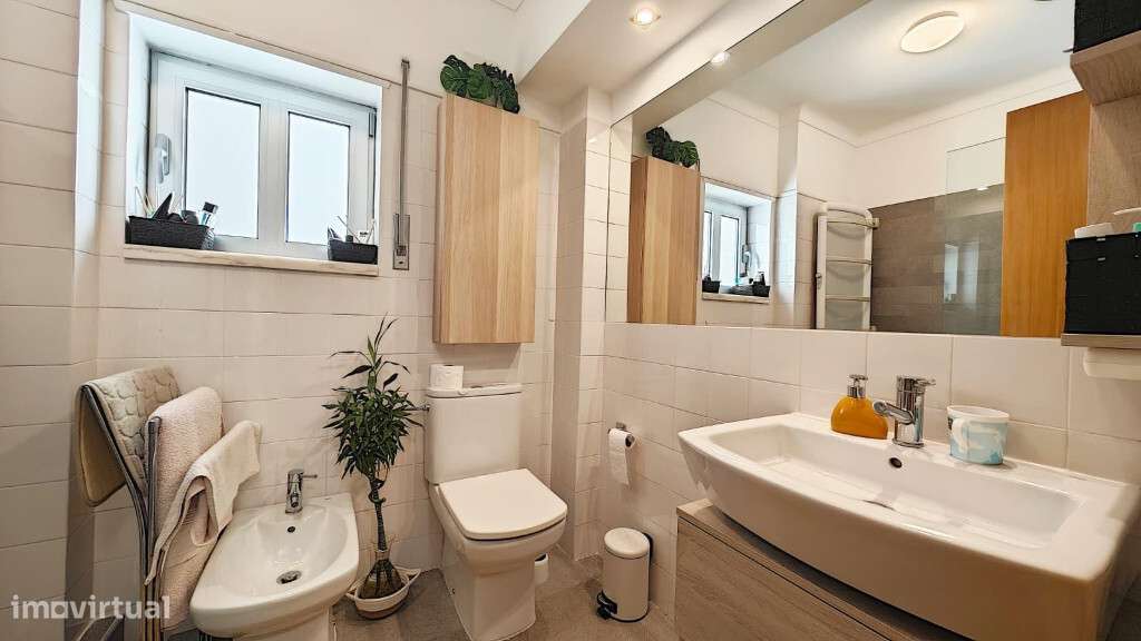 Apartamento T4 com garagem em zona do Tovim-11