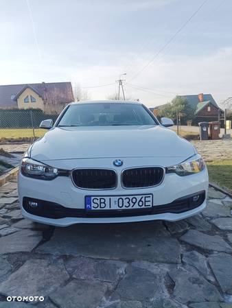 BMW Seria 3 320d Efficient Dynamics - 3