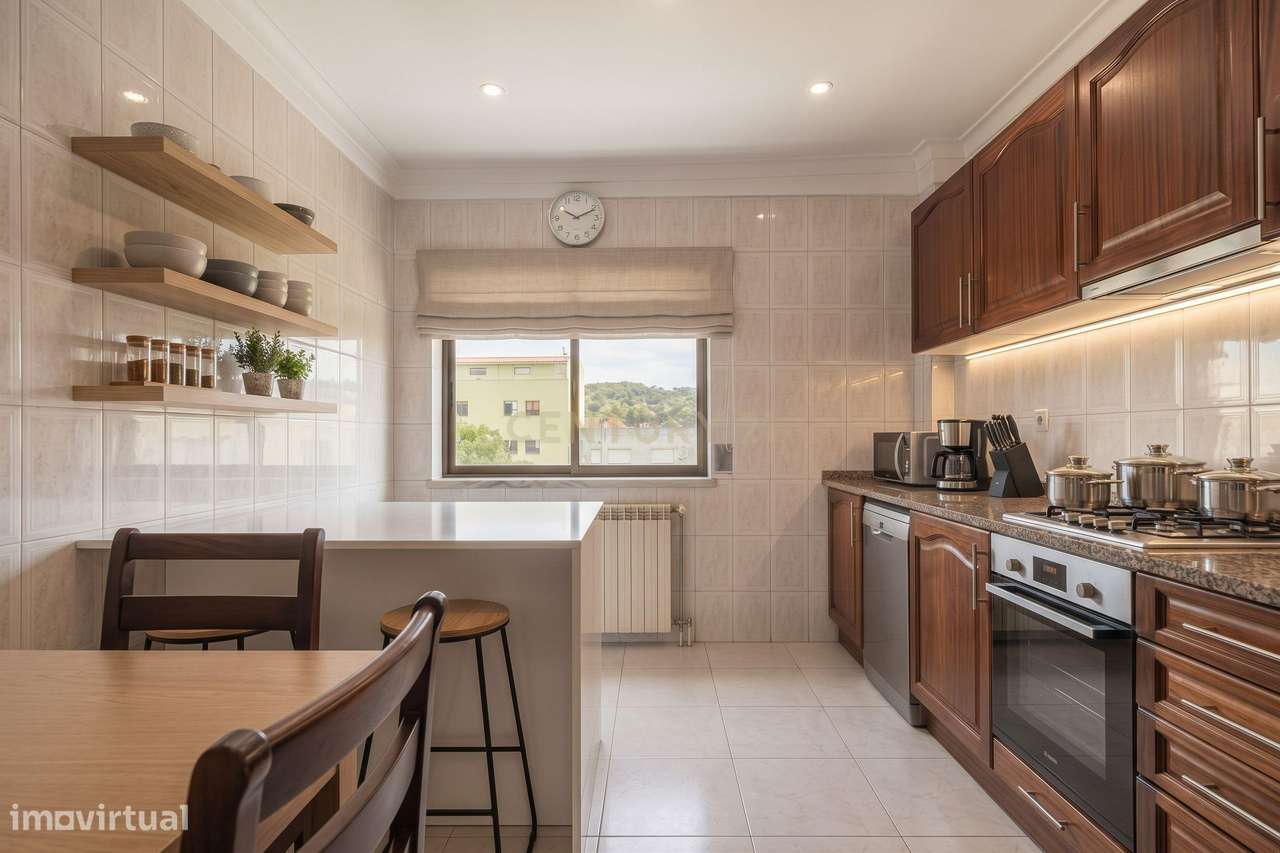 Apartamento T3 na Buraca, Amadora - Oportunidade Única!-9