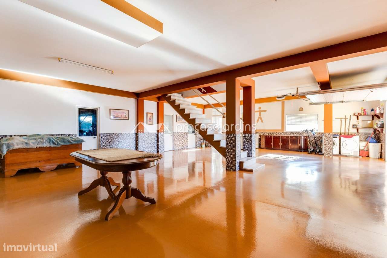 Moradia rustica onde charme e luxo se fundem-13