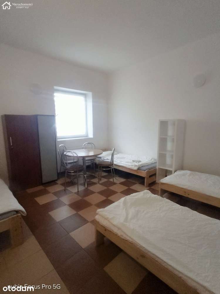 Dom -  idealny zarówno do zamieszkania, jak i prow-10