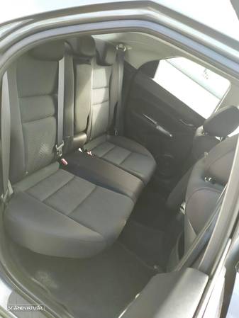 Honda Civic 1.4 i-VTEC Comfort - 37