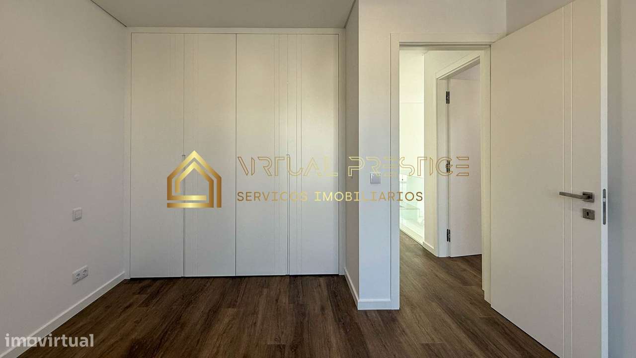 Moradia T4 Nova - 2 Suites - Piscina - Garagem - Valadares-29