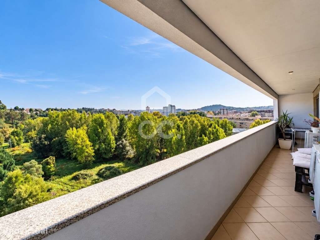 Apartamento T4 no Centro de Vila Nova de Famalicão | Vista Parque d...-15