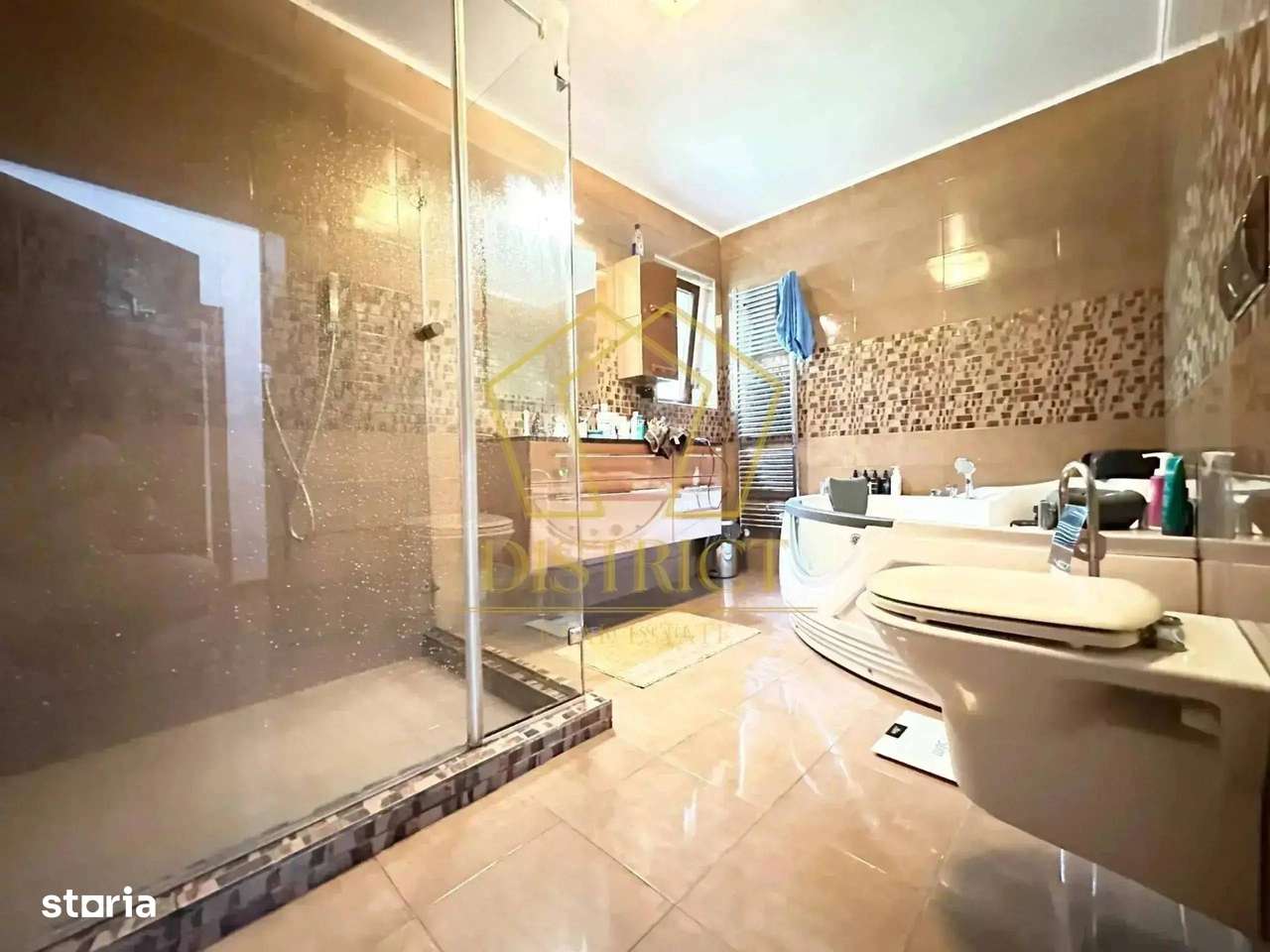 Casa/pensiune cu 13 apartamente si anexe | Olimpia - Stadion - Imagine principală: 4/15