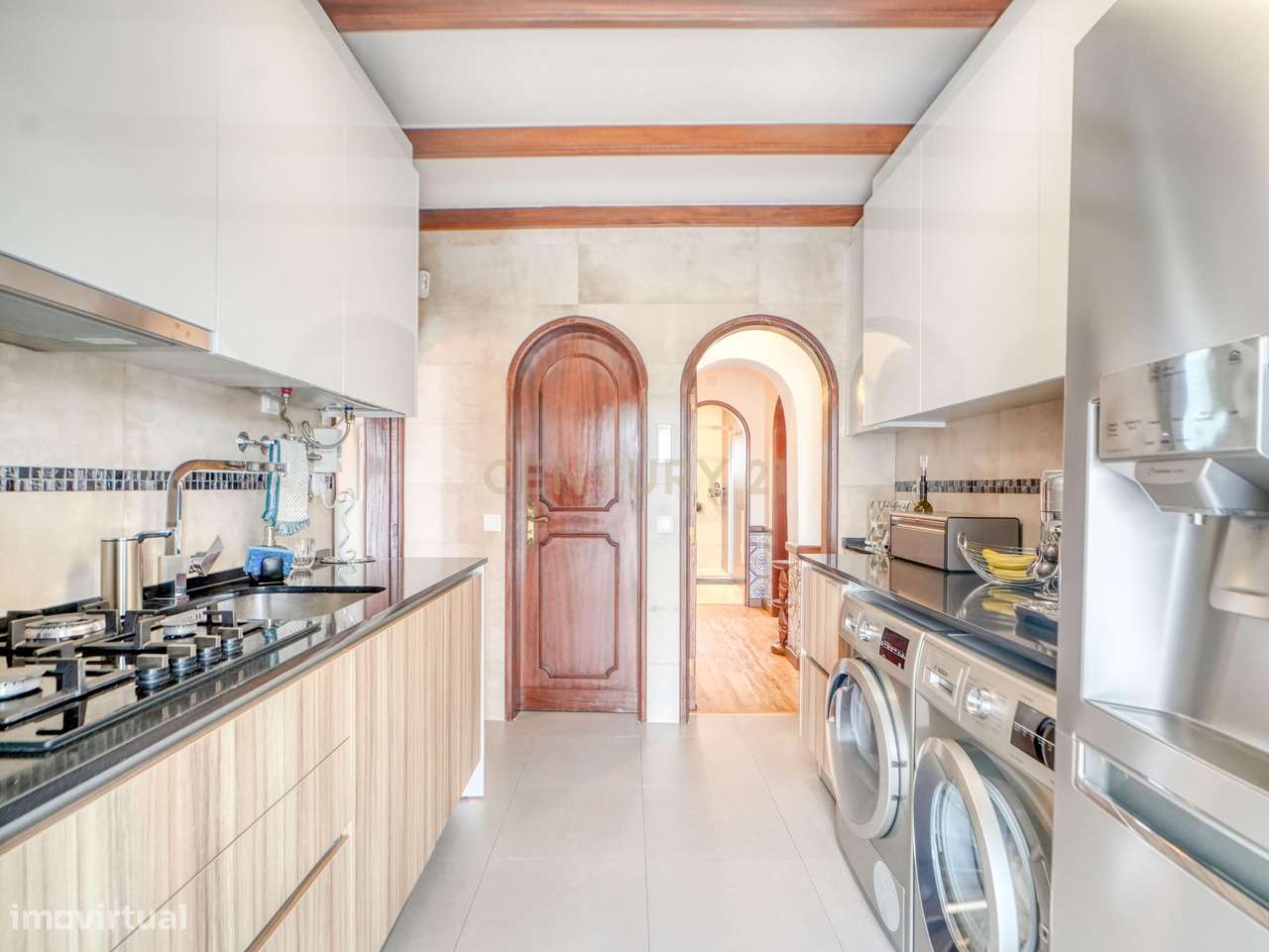 Magnífica Moradia T6 com Piscina, Garagem e Vista Desafogada em Sesimb-8