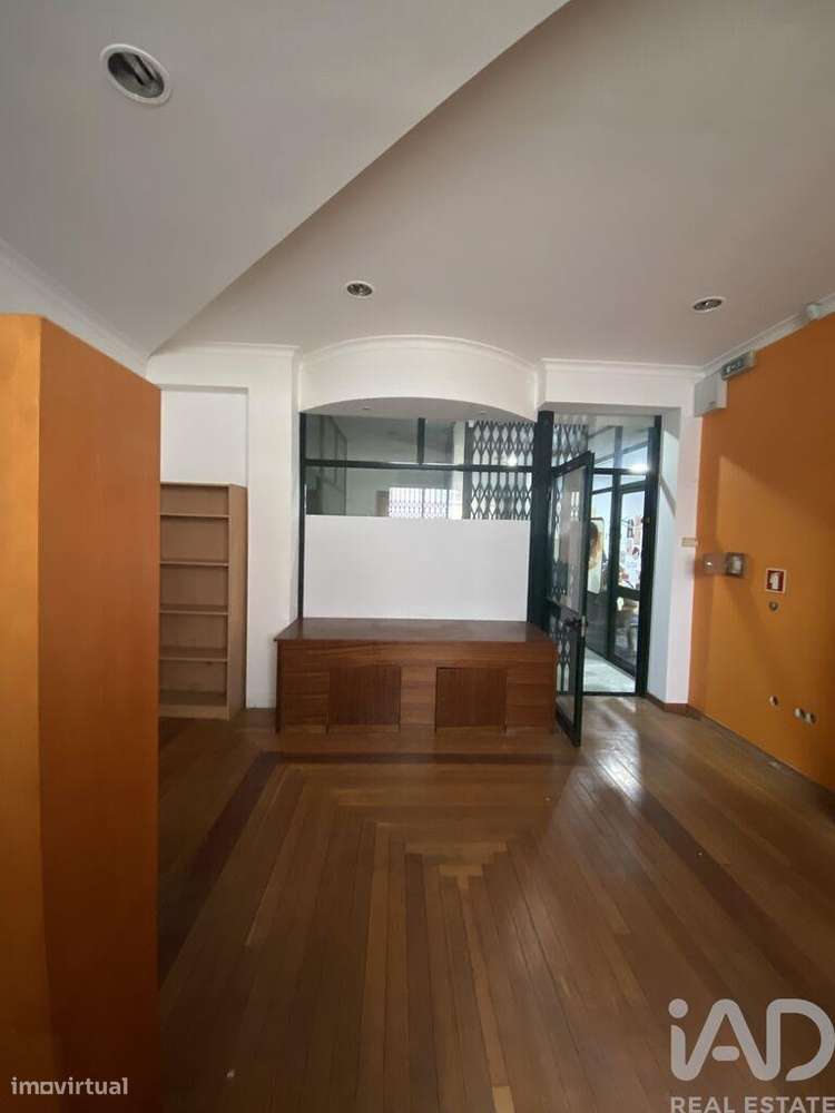 Loja / Estabelecimento Comercial em Peso da Régua e Godim de 71,00 m2 - Grande imagem: 3/19