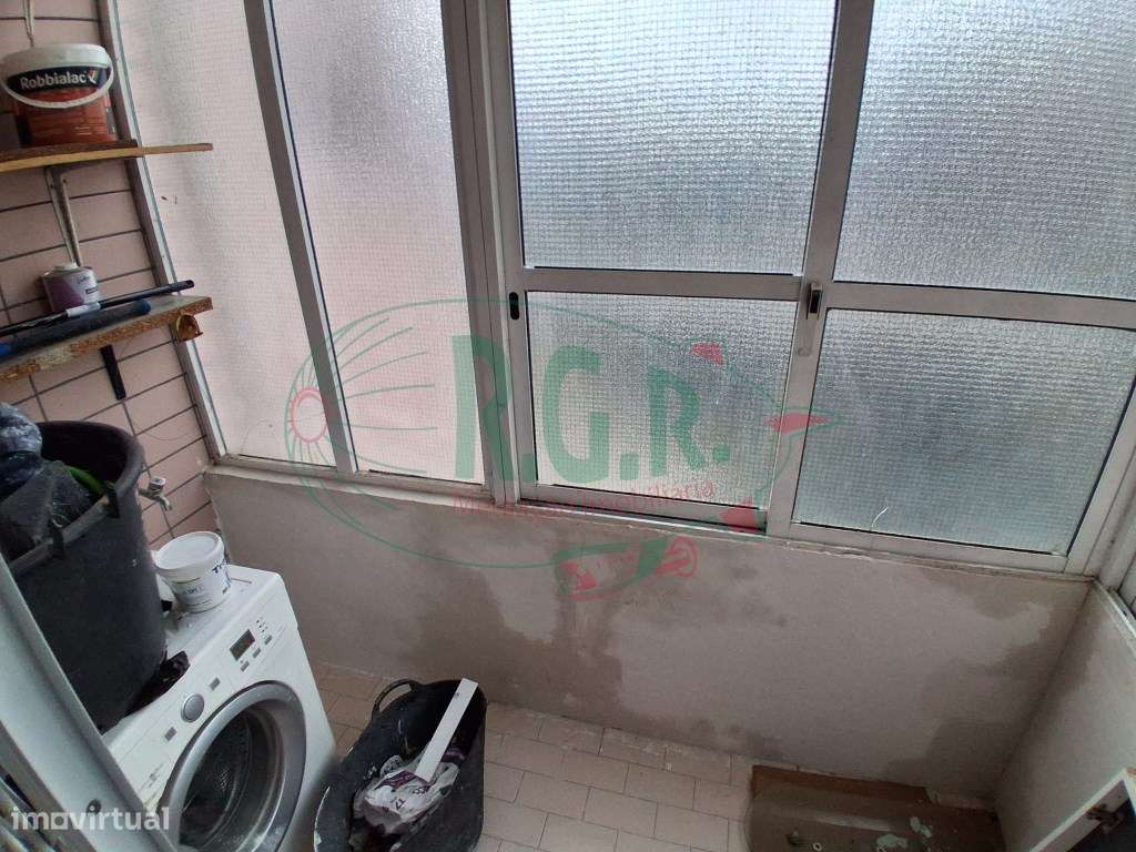 T2 Próximo ao Metro da Campainha/ Estação de Comboio-12