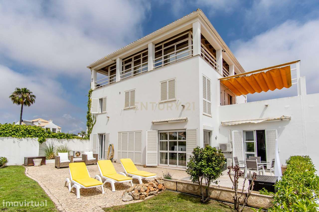 TRIPLEX ÚNICO COM VISTA MAR – PRAIA DA GALÉ, ALBUFEIRA - Grande imagem: 4/38