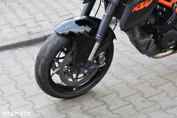 KTM Super Duke - 21