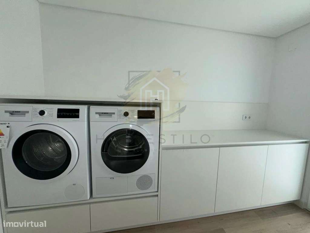 Moradia isolada em construção v3-22