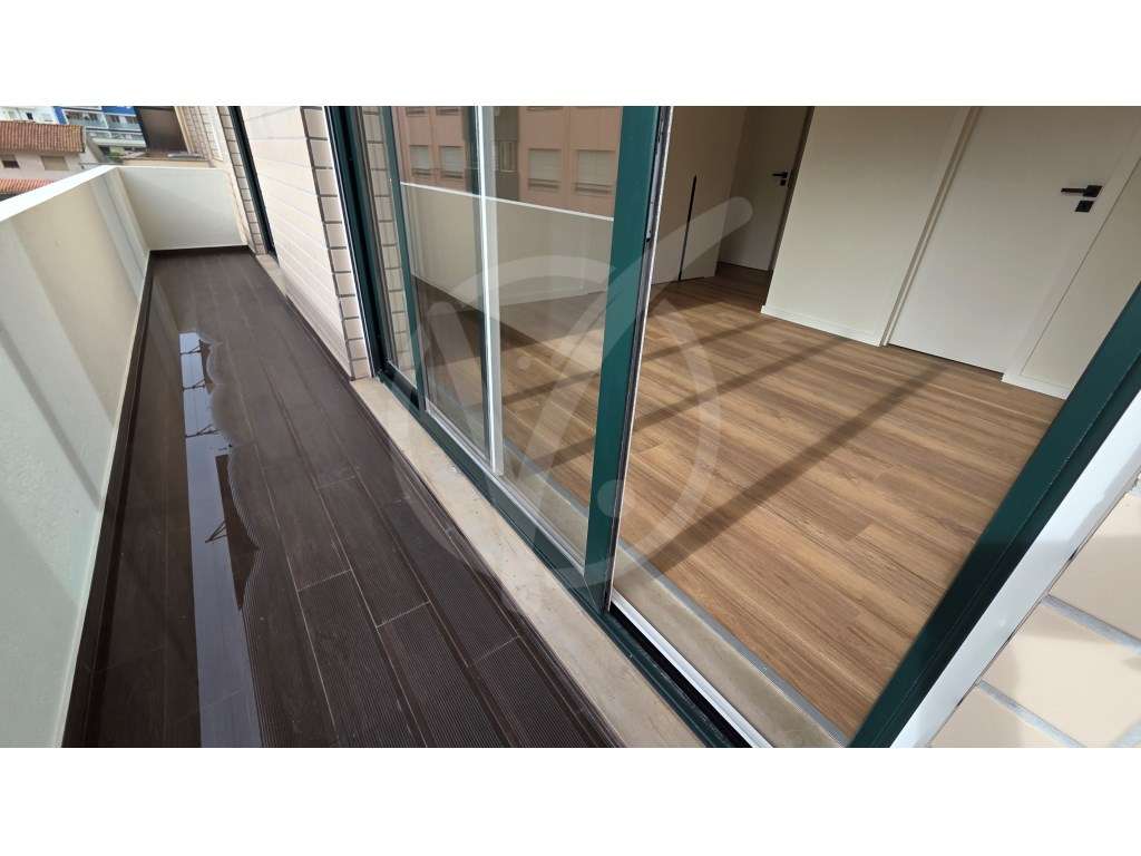 Apartamento T3 como NOVO junto ao METRO na Póvoa de Varzim-12