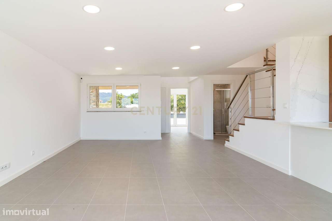 Moradia T4 isolada | Quinta D. Isabel de Abreu com garagem e piscina-25