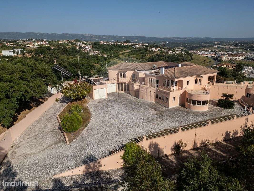 Moradia T6 para venda - Grande imagem: 3/47