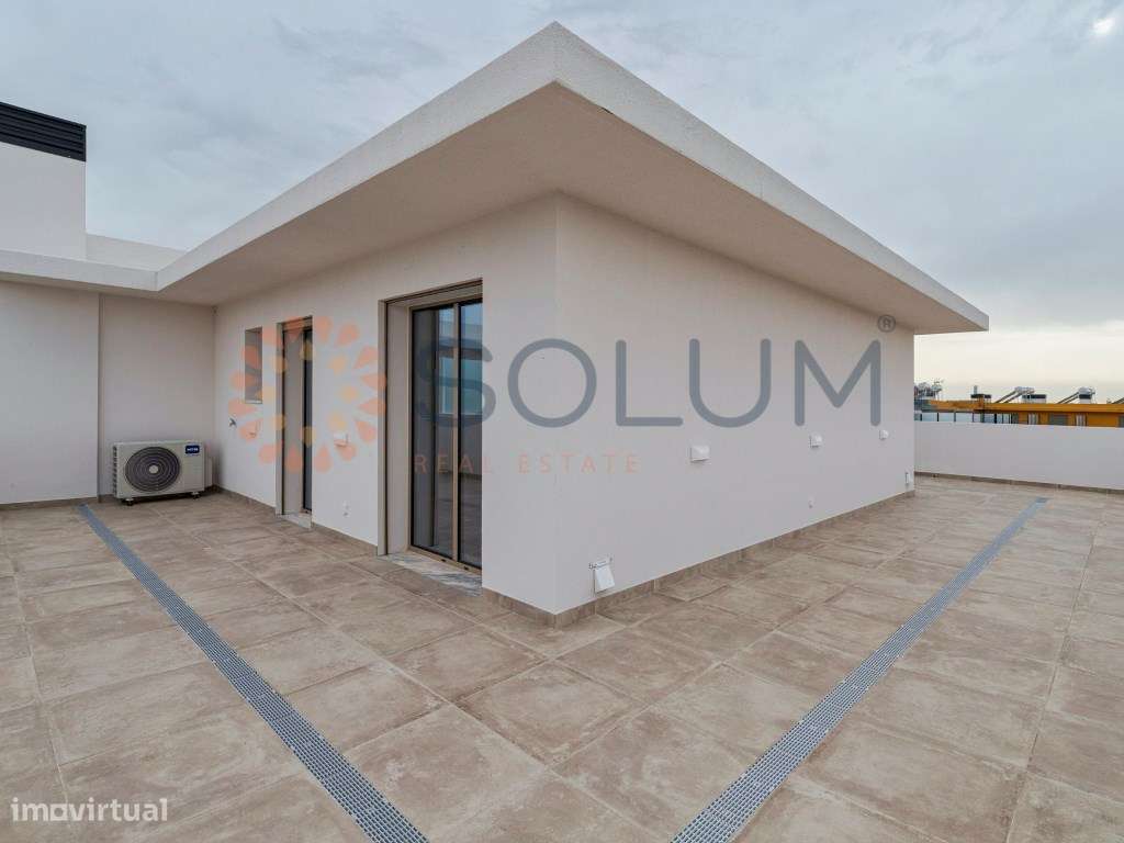 Apartamento Duplex T4 novo com grande Terraço - Montijo-15