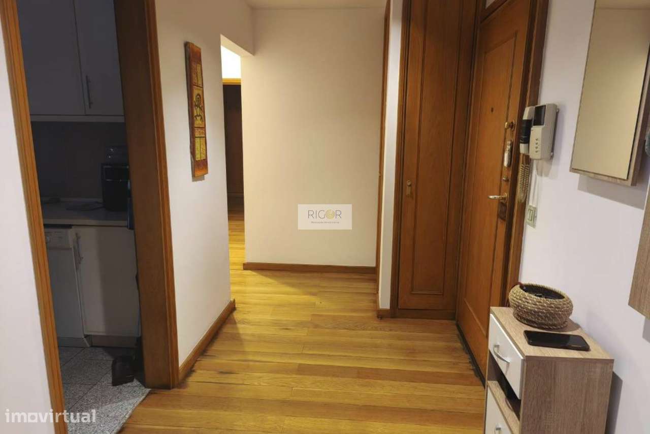 Apartamento T2 com terraço de 41m2 em Moreira da Maia-7