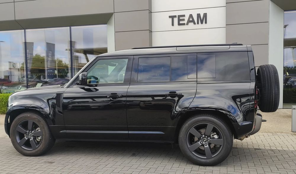 Land-Rover Defender 3.0 Diesel 249 KM — zdjęcie 7
