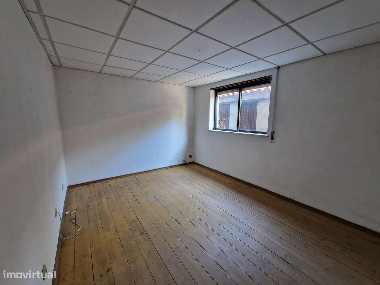 Moradia para reabilitar em Coimbra - Rua Senhora do Bonfim - Grande imagem: 4/30