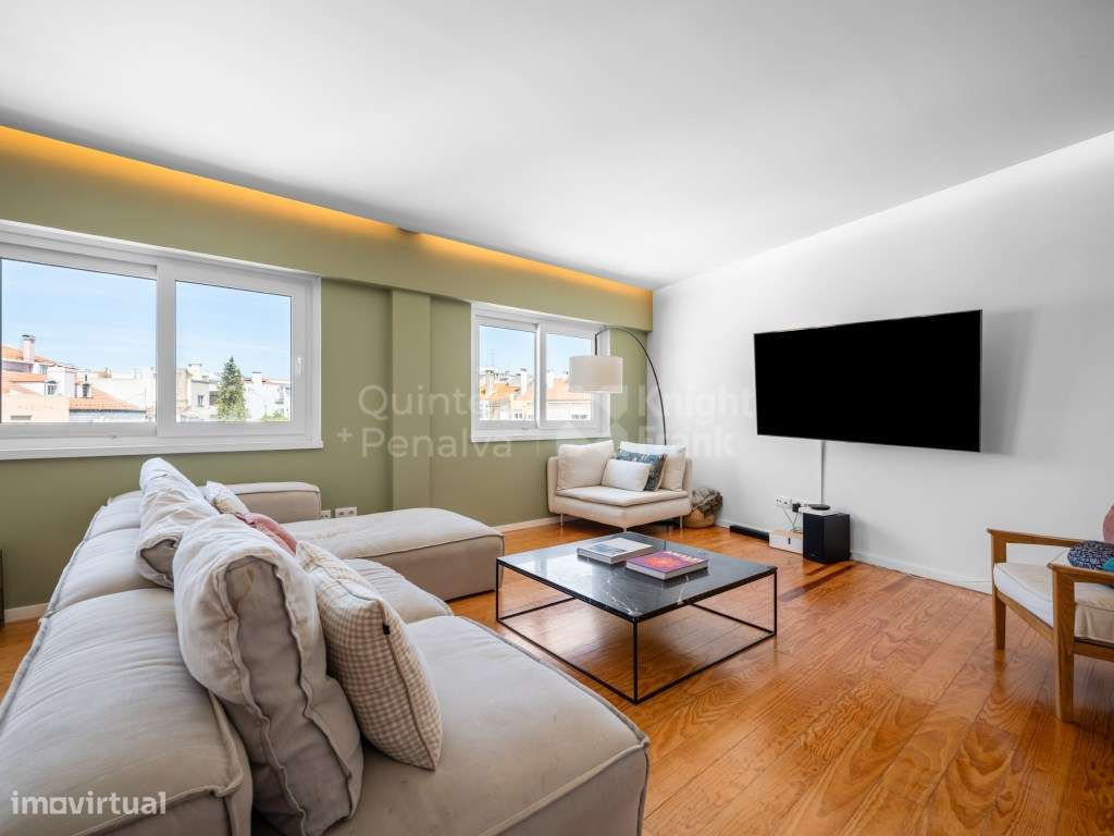 Penthouse T3 Duplex com Terraço | Próximo das Amoreiras-5