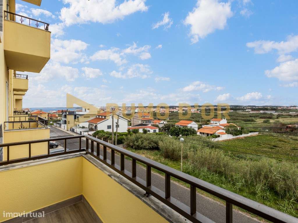 Exclusivo T2 com Vista Mar em Santa Cruz Elegância, Conforto e Loca...-7