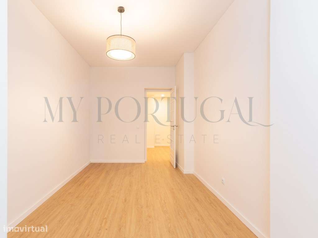 Sofisticação Urbana em Miraflores : T4 de Estreia com Garagem Dupla - Grande imagem: 4/28