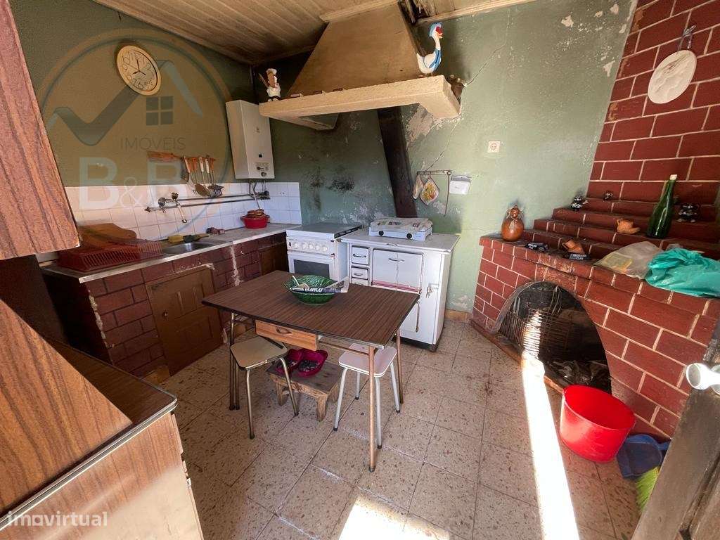 Moradia T4 em Chacim, Cabeceiras de Basto-9