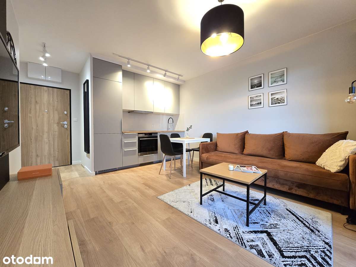 Wyposażenie w cenie, 2 pokoje, balkon, Lokum Porto, 0% prowizji-1