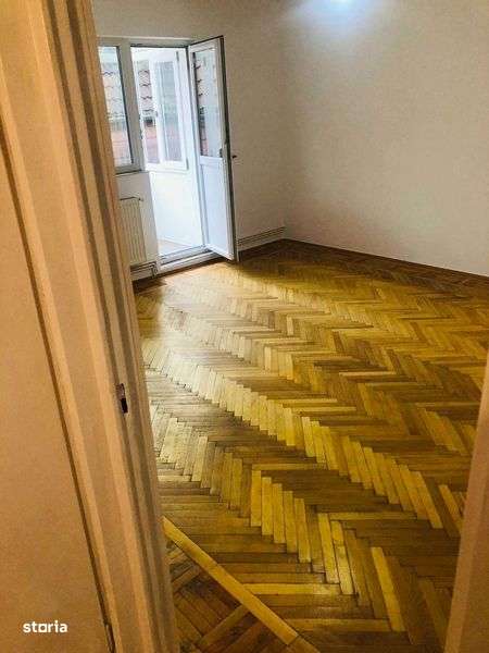 Vand apartament cu 2 camere Rovine - Imagine principală: 4/8