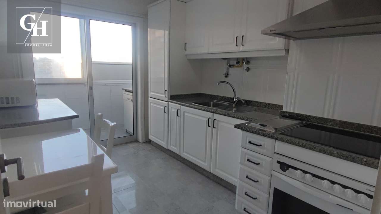 FIADOR OBRIGATÓRIO! T2 para arrendamento - Grande imagem: 3/14