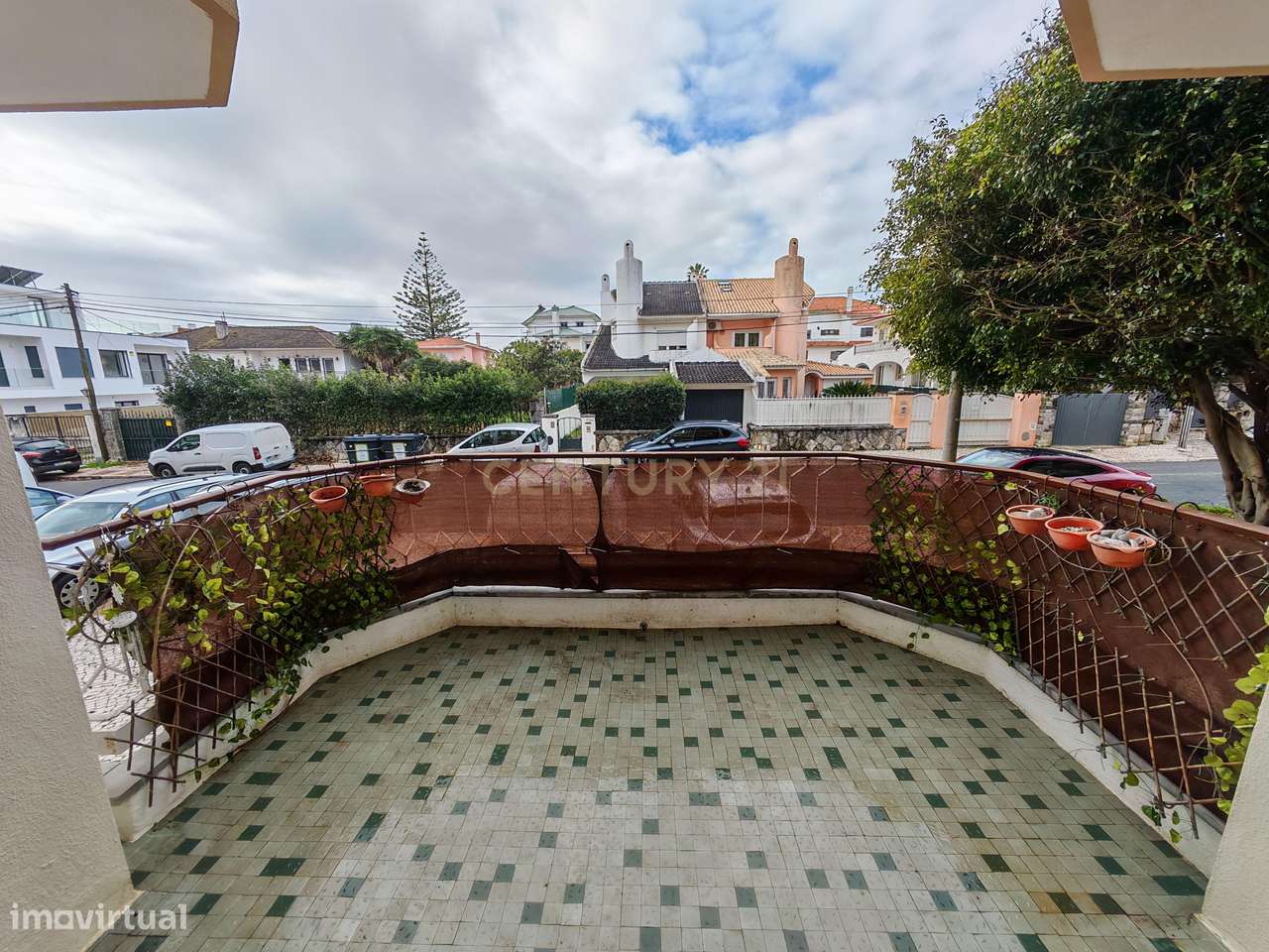 Apartamento T2 renovado recentemente na Parede, com varanda na sala, s - Grande imagem: 2/17