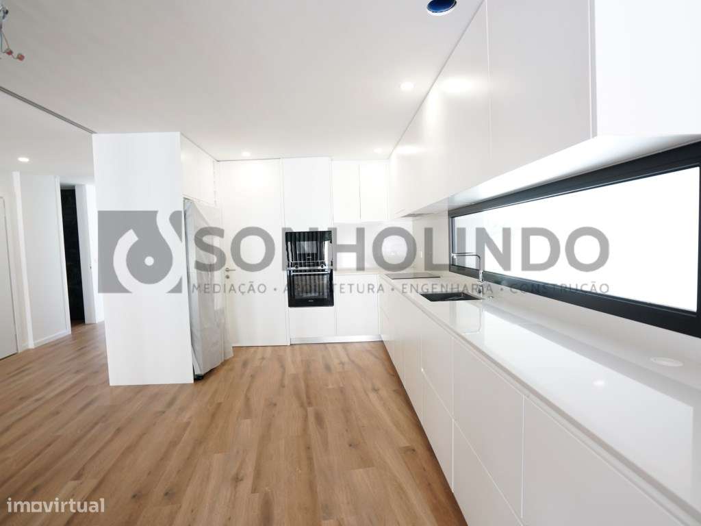 Apartamento T4 + escritório com luz direta, terraço com 153,10m2 e ...-8