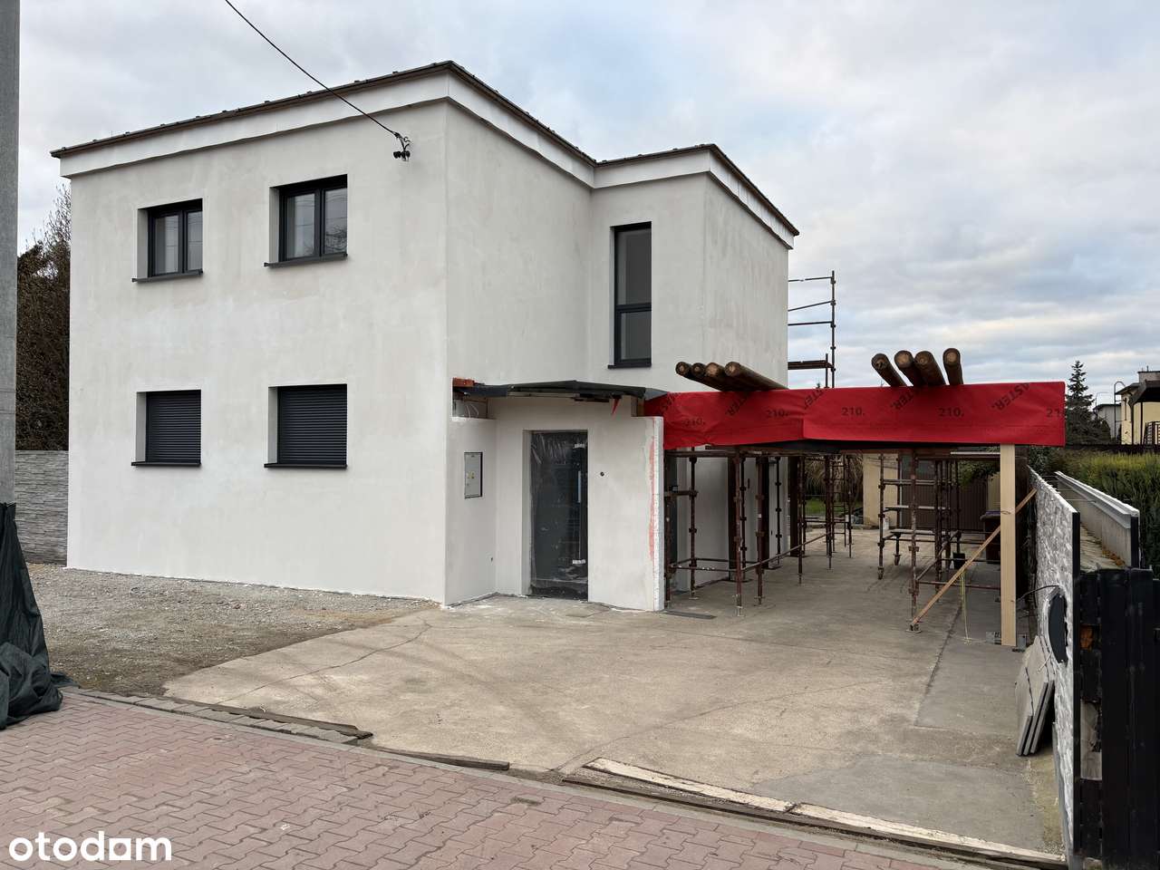 Dom po modernizacji w centrum miasta - Pełny obrazek: 2/20