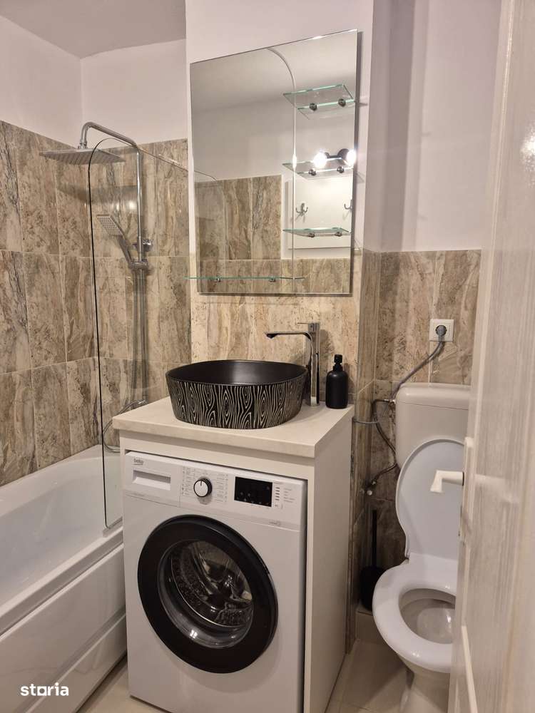 Garsoniera, bloc de apartamente.-8