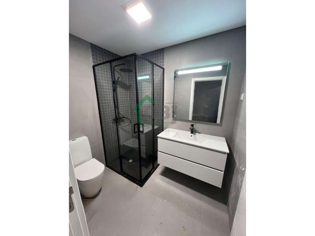 Excelente T1 c/ varanda - próximo futuro Hospital das Beiras-9