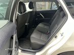 Toyota Avensis Combi 1.8 Executive - 32