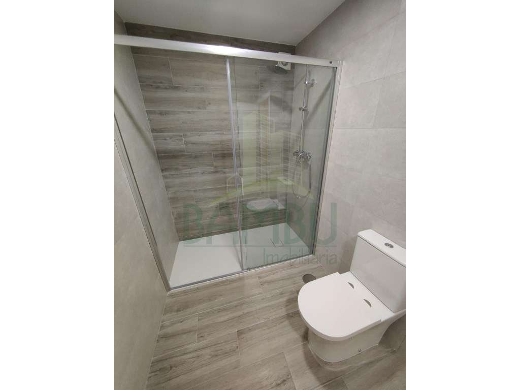 Apartamento T2 para Venda em Valença-10