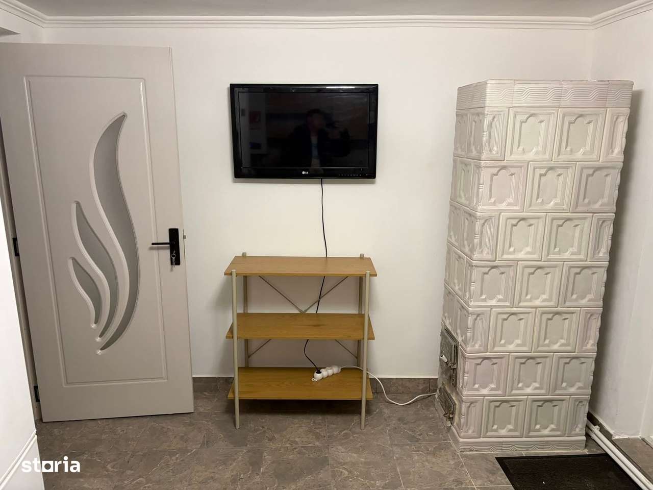 De inchiriat casa in Roman, zona Liceului 2, mobilata și utilata - Imagine principală: 4/9