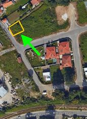 Terreno c/ 4 frentes em Paços Brandão c/ 385m2, Santa Maria da Feira