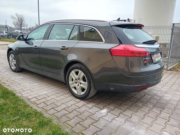 Opel Insignia 2.0 CDTI Sports Tourer - 4