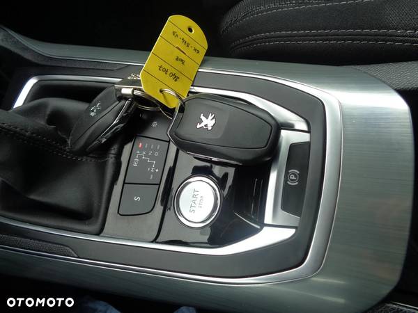 Peugeot 308 PureTech 130 GPF EAT8 Stop & Start Tech Edition - 12