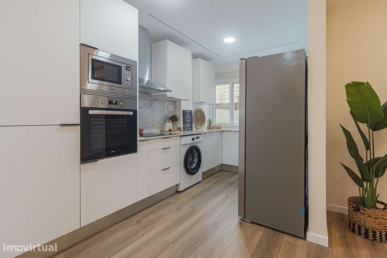 ✨ T2 Totalmente Remodelado com Terraço ✨-13